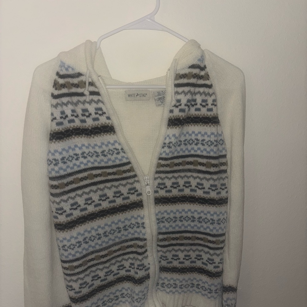 White Stag Cream and Blue Cardigan with Geometric Patterns